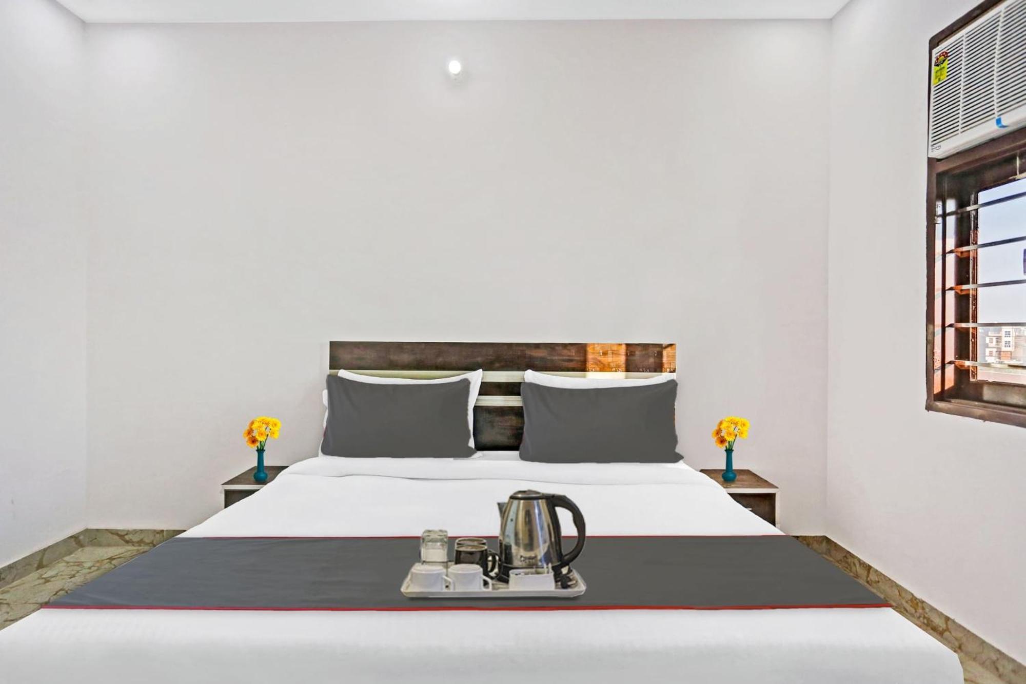 Hotel Collection O The Royal Fern Farrukhnagar Exterior foto